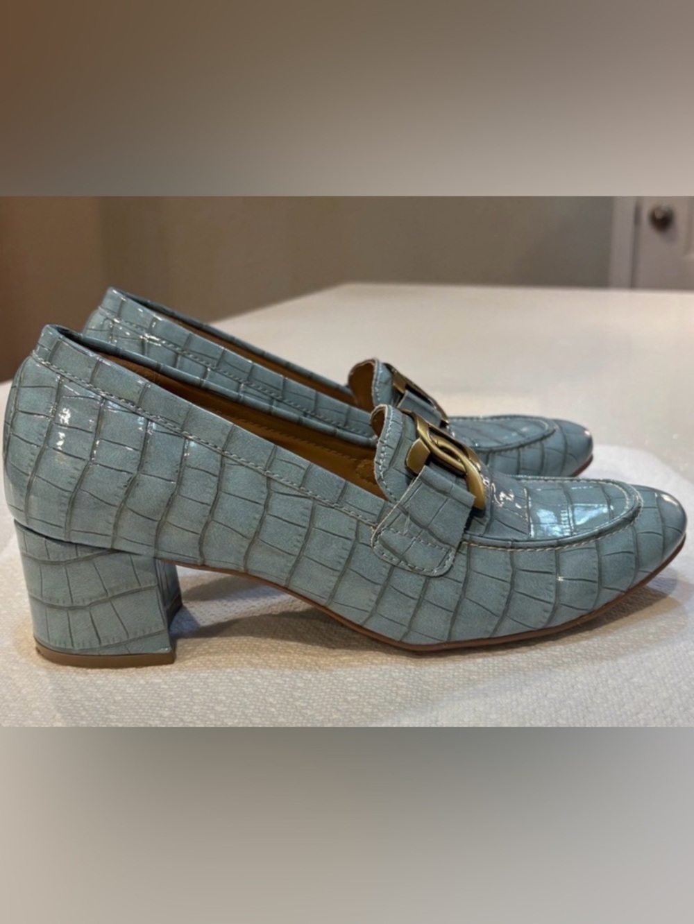 Allen Solly Loafers Periwinkle Blue Alligator Embossed Pattern Gold Ring Accents